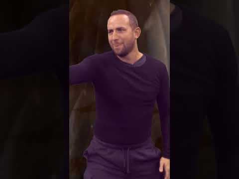 Snow on Halloween doesn't have to be a bummer! KARE's John Zeigler shows us how to stay toasty.