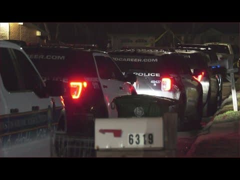Police looking for person responsible for shooting, killing man outside northwest Houston home