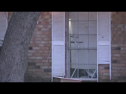 Child injured in Houston home invasion, police searching for suspects, HPD says