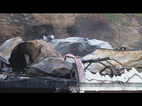 People start to return to their homes following fire in Lakeside
