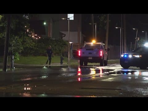 Crews respond to apparent water main break in east downtown Houston