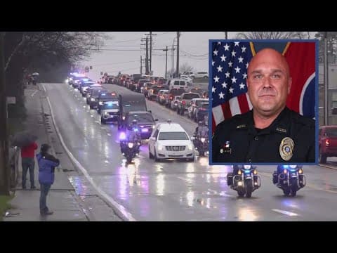 Manhunt underway for suspect accused of shooting 2 Tennessee sheriff's deputies, killing 1