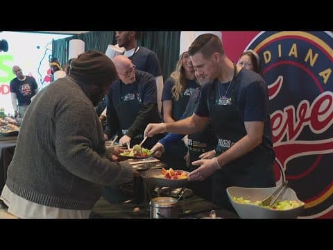 Pacers host 'Come to Our House' Thanksgiving dinner