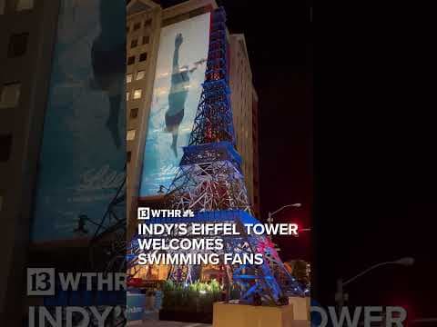 Indianapolis Eiffel Tower replica lit up