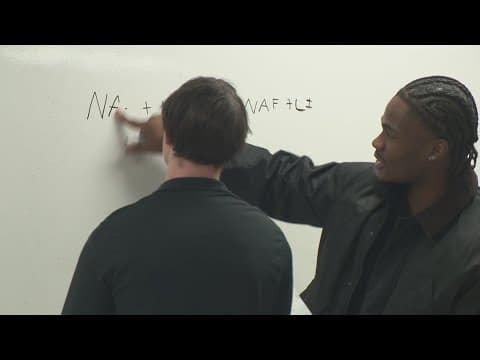 NFL player surprises North Texas middle school class as a substitute teacher