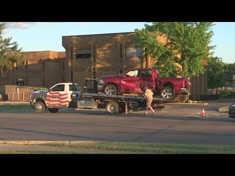 2 injured, including child, in crash outside of northwest Columbus Texas Roadhouse