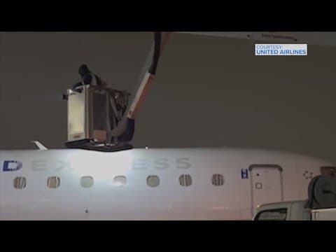 Snow leads to issues at some airports in Texas, Louisiana