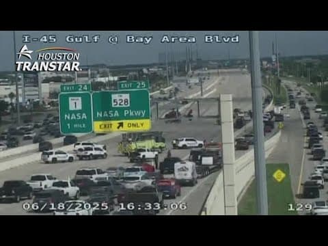 9 people were in one car when a small child was killed in Gulf Freeway crash, Webster police say