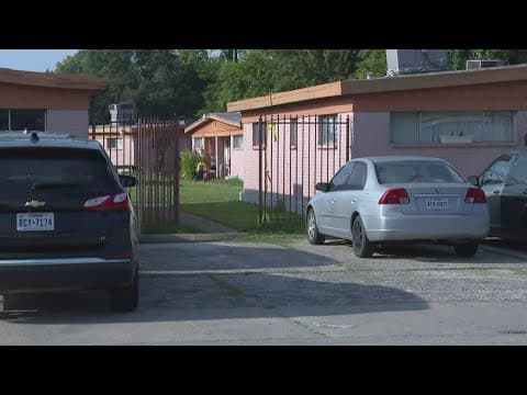 Man breaking into Aldine-area home dies after cutting arm while smashing window, Houston police say