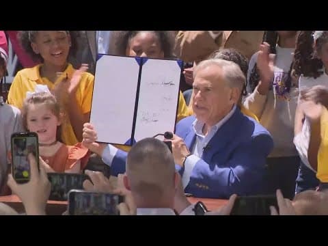 What Texas' new school voucher bill means for the state, public schools