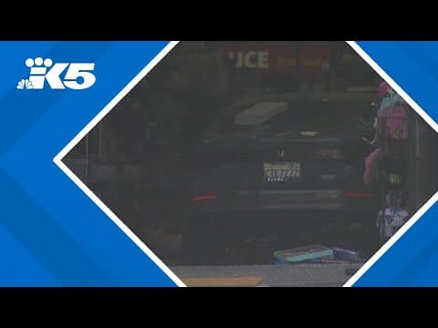 1 dead, 3 injured after car crash into Kirkland Grocery Outlet