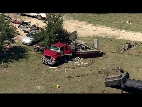 2 North Texas firefighters injured in single-vehicle crash, officials say