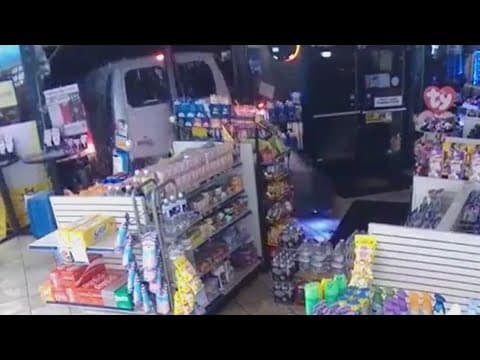VIDEO: Thieves use van as battering ram, steal ATM from Germantown gas station