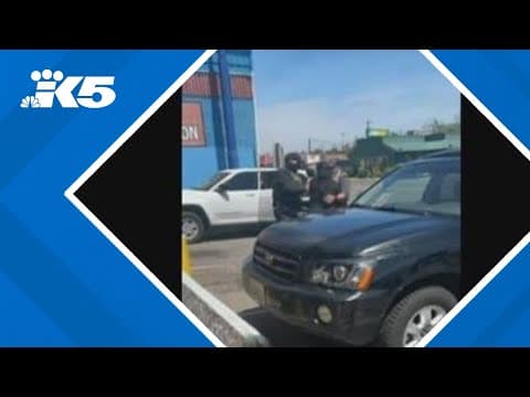 White Center neighbors shaken up after possible ICE arrest happens outside pawn shop