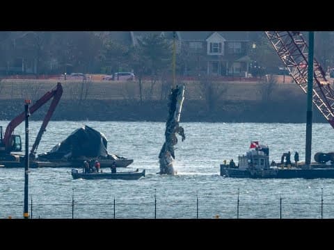 Officials recover remains of all victims of deadly plane crash near DC