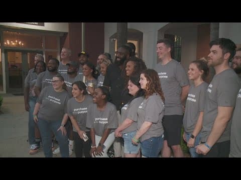 Saints LB Demario Davis gives back by helping replace beds at Covenant House