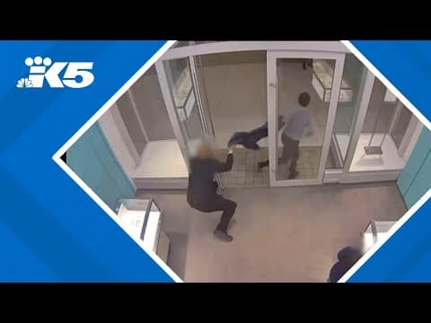 Man attempts to steal $27K Tiffany bracelet