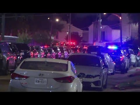 HPD standoff underway at Sharpstown complex