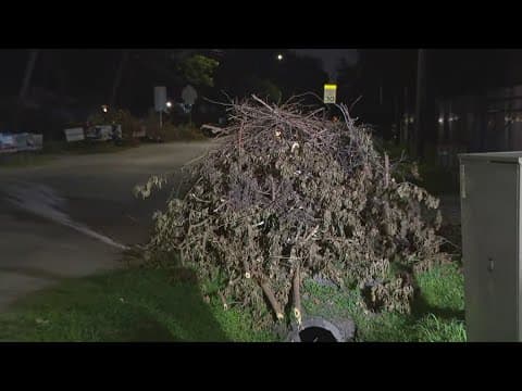 Residents in Kashmere Gardens face long storm recovery as debris piles up, power still out for some