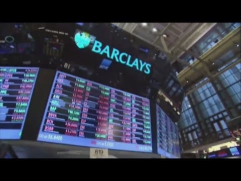 Stock market down hundreds of points as Trump tariffs go into effect