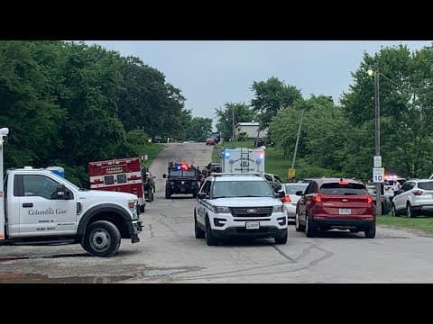 Reports: 2 deputies injured during incident in Clark County