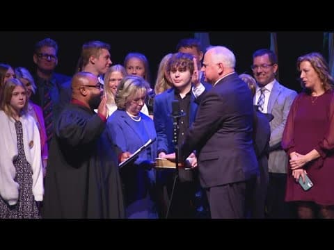 Walz, other leaders take oaths for new terms