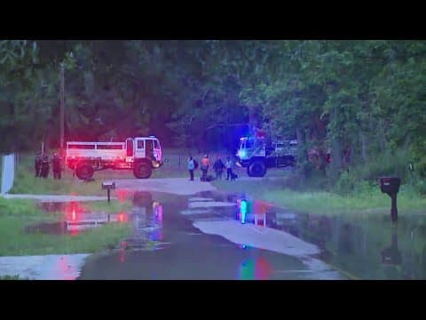 San Jacinto River flooding update: 8 people, 23 dogs rescued after water rises to 6 feet