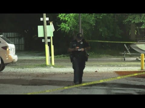 HPD: Man stabbed to death behind restaurant in north Houston