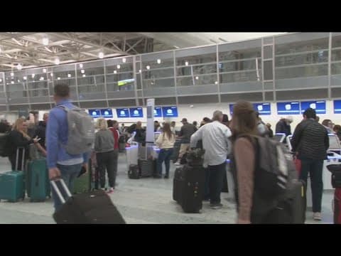 More than 300 flights canceled at MSP Wednesday morning