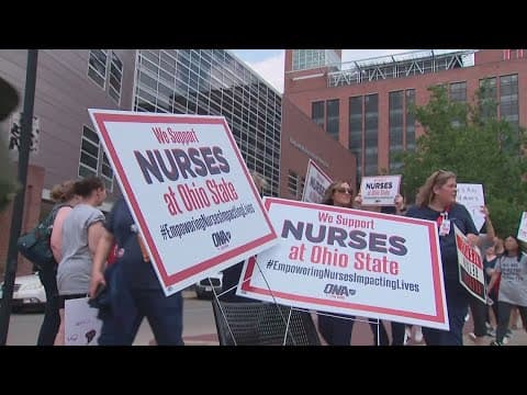 Hundreds of nurses rally at Wexner Medical Center in hopes of settling contract with the hospital