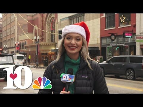 Knoxville preps for Christmas parade