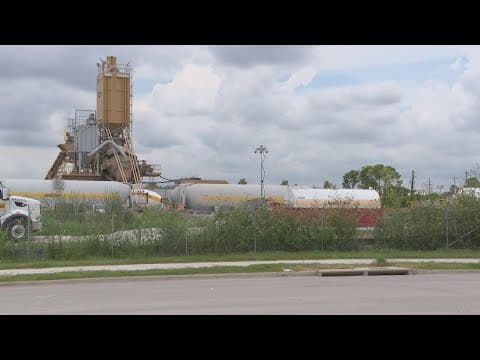 Parents believe nearby concrete plant could be making their kids sick