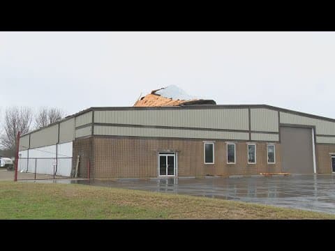 Storm damages roof of Johnson County staking rink