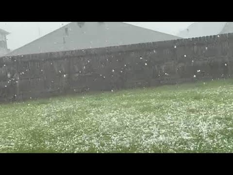 Hail coming down in Rosharon, Texas | 5/5/25