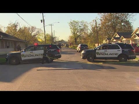 Officer opens fire on robbery suspect in Fifth Ward, HPD says