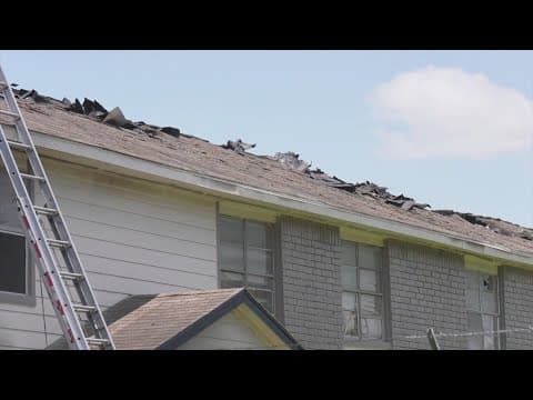 Two-alarm fire breaks out at apartment complex near Fifth Ward