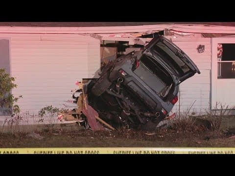 3 injured after car crashes into Canal Winchester home