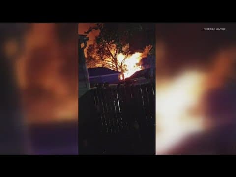 Minneapolis firefighters battle 3-alarm blaze Wednesday morning