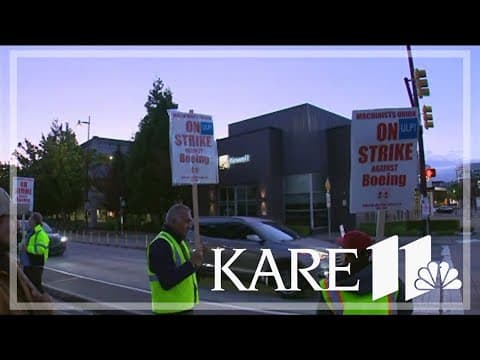 Boeing workers picket amid strike vote