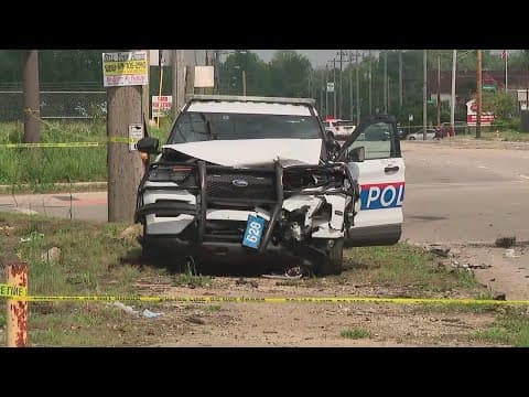 Columbus officer among at least 2 injured after crash on city's northeast side