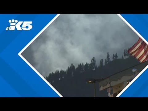 Wildfire closes Highway 2 near Leavenworth