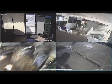 Car crashes into North Texas restaurant