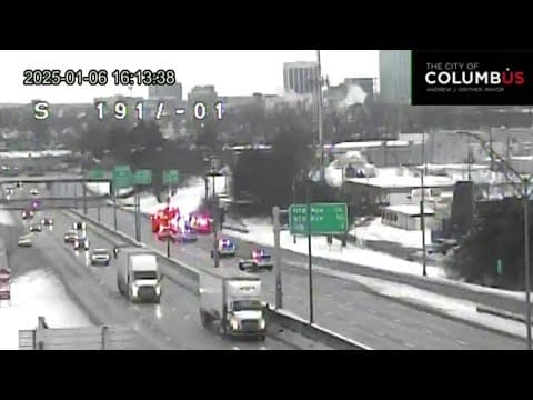 4 hospitalized after crash on I-71 in north Columbus