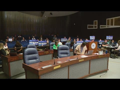 Another councilor calls on Mayor Hogsett to step down