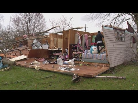 Residents begin clean up process in Selma as hundreds of customers are still without power