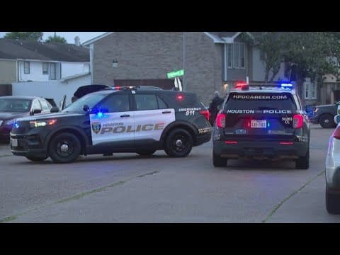 4 taken to hospital after drive-by shooting outside southeast Houston club, HPD says