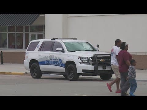 Would-be carjackers force children out of car at gunpoint before abandoning the vehicle