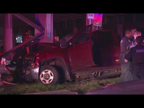 1 dead in crash at end of chase along Hardy Street at North Loop, HCSO says