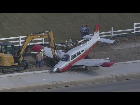 Small plane goes off runway, crashes into fence in Rosenberg