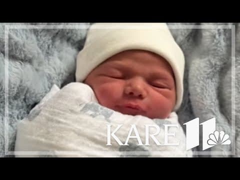 Vikings QB McCarthy and fiancée welcome baby boy